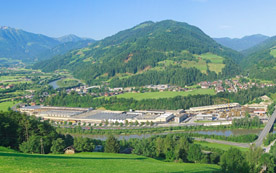 Am Fertigungsstandort in Bischofshofen produziert Liebherr vor allem Radlader für den Absatz in Industrieländern.